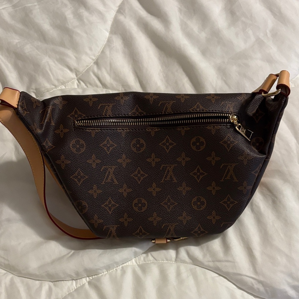 Inspired by Dark Brown Monogram Fanny pack - Picture 5 of 6